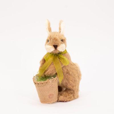 Coelho De Páscoa Em Palha Segurando Cestinho Enfeite 25cm