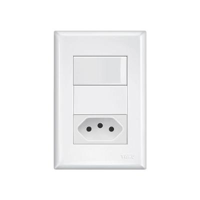 Interruptor Simples E Tomada 2p+t 20a Fame Evidence Com Placa 4x2 Branco