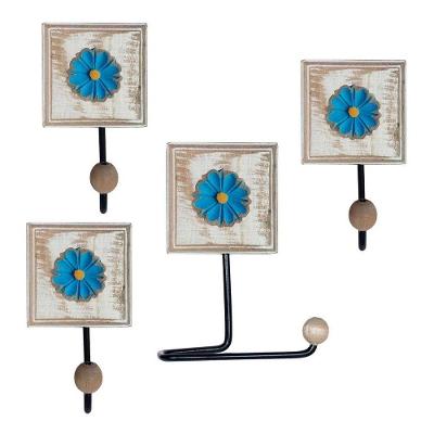 Kit Para Banheiro Com 3 Toalheiros E 1 Porta Papel Higiênico Rustico Flor Branca Cor Azul