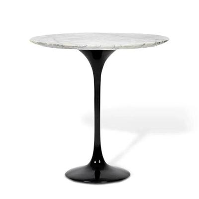 Mesa Saarinen Lateral Carrara 42cm - Base Preta