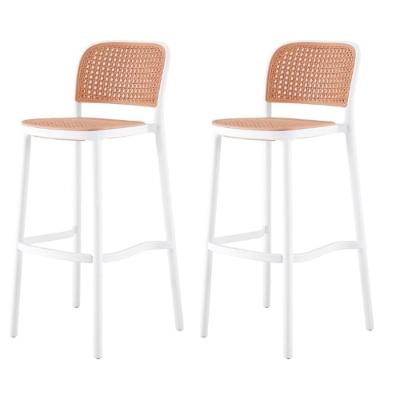 Kit 2 Banquetas Lia Amis Rivatti Em Polipropileno Branco Assento E Encosto Simulando Rattan Bege