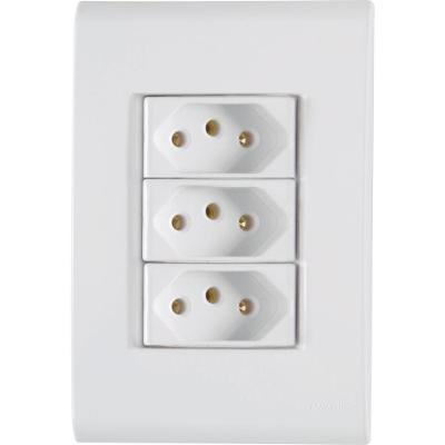 Conjunto 4x2 Com 3 Tomadas 2p+t 10 A 250 V Tramontina Liz Branco