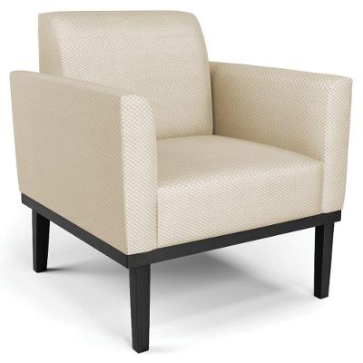 Poltrona Decorativa Base Madeira Preto Maressa Veludo Luxo Off White