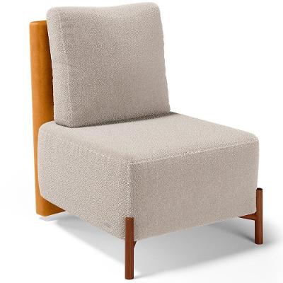 Poltrona Decorativa Living Pés Madeira Hungria L02 Couríssimo Whisky Bouclê Creme - Lyam