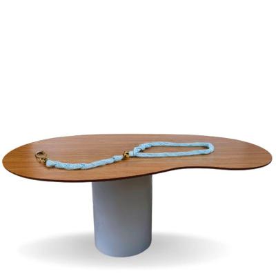 Mesa de Jantar Orgânica Bean Laca + Freijo 137x90cm