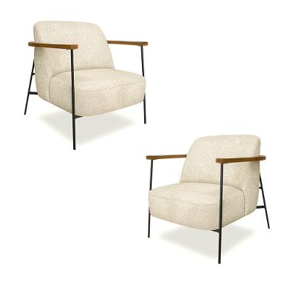 Kit 2 Poltronas Sala De Estar Pés Em Ferro Preto Braço Madeira Maciça 86cm Thane Bouclê Bege