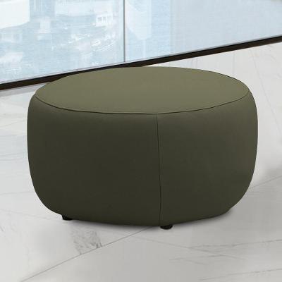 Puff Decorativo Mariele Sala De Estar Pés Em Madeira Couro Fendi G88 - Gran Belo