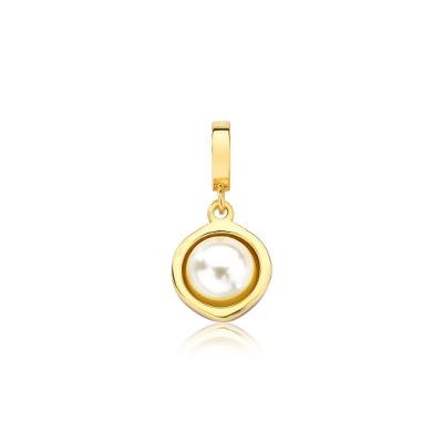 Charm Macadâmia Grande Com Pérola E Revestimento Ouro