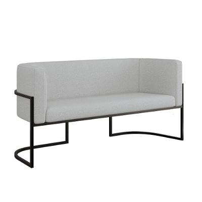 Sofá 2 Lugares Com Base De Metal Preto Para Recepção Bouclê Cinza