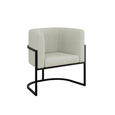 Cadeira Poltrona Decorativa Com Base Metal Preto Bouclê Bege