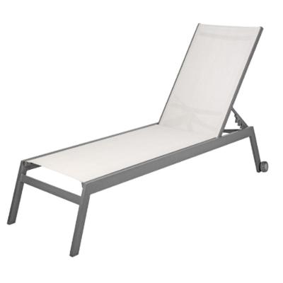 Espreguiçadeira Chaise Outdoor Externa Itaguá Rivatti Alumínio Amêndoa Tela Mesh Bege Com Rodinhas