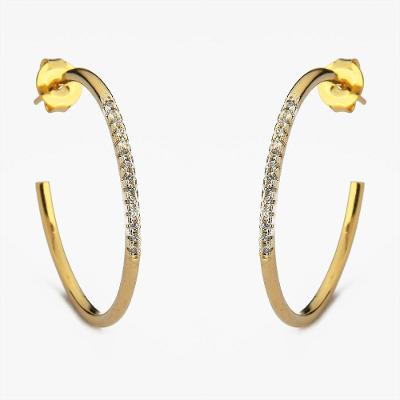 Brinco Argola Dourada: Elegância Radiante Banhada A Ouro 18k