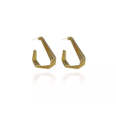 Brinco Argola Três Triângulos Folheado A Ouro 18k