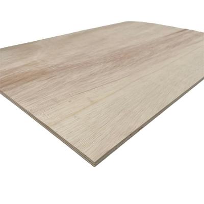 Compensado De Virola Naval (220cm X 79cm X 6mm)