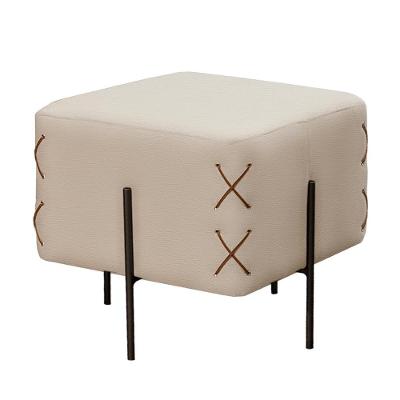 Puff Banqueta Eros Luxo Preto Castellar Móbile Corino Off White Corino Off White
