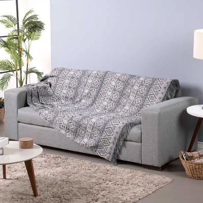 Xale Para Sofá Com Franja Luxor 1 Peça 2,10m X 1,35m 60% Algodão - 40% Poliéster Tecido Jacquard - Cinza Geométrico