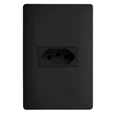 Conjunto Fame Habitat Black - Tomada 2p+t 20a