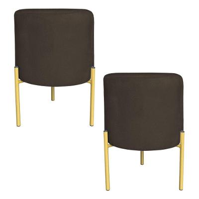 Kit 2 Puffs Decorativo Soren Suede Marrom Pés De Ferro Dourado - Pallazio