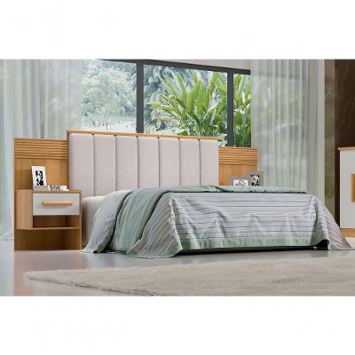 Cabeceira Para Cama De Casal Ripada Irís Estofada Com 2 Mesas De Cabeceira D' Doro Cinamomo/off White/ripado