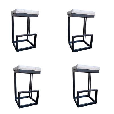 Kit 04 Banquetas Londres Base De Ferro Sued Bege D'classe Decor