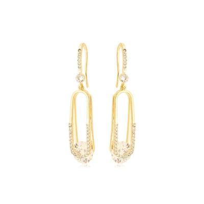 Brinco Luxuoso Gancho Cravejado Com Ponto De Luz Banhado A Ouro 18k