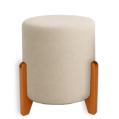 Puff Orgânico Boucle Thor Com Pés De Madeira Bege