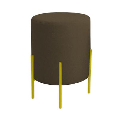 Puff Orgânico Boucle Thor Com Pés De Ferro Dourado Marrom