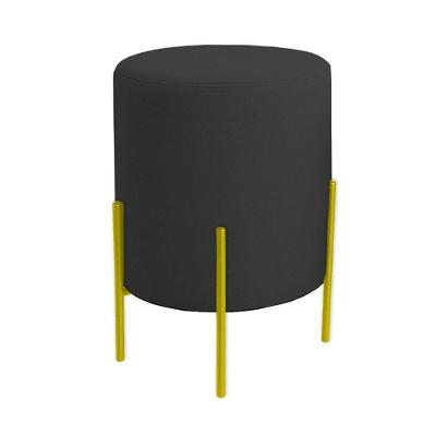 Puff Orgânico Boucle Thor Com Pés De Ferro Dourado Preto