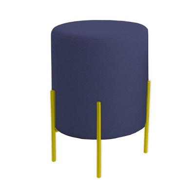 Puff Orgânico Boucle Thor Com Pés De Ferro Dourado Azul Marinho