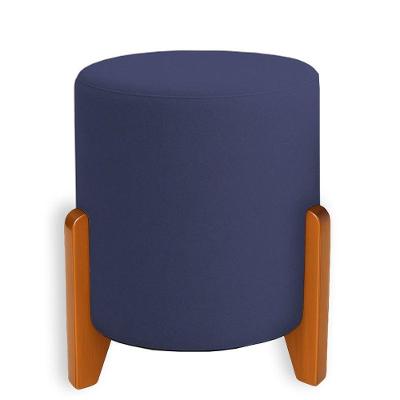 Puff Orgânico Boucle Thor Com Pés De Madeira Azul Marinho