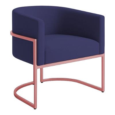 Poltrona Decorativa Luana Veludo Com Pés De Ferro Rosê 7 Decor Azul Marinho