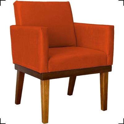 Poltrona Decorativa Para Sala Recepção Consultório Escritório Base Em Madeira Divine Suede