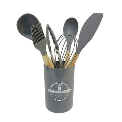 Conjunto De Utensílios Para Cozinha Em Silicone Com Cabo De Madeira 7 Peças Lehaví Cinza