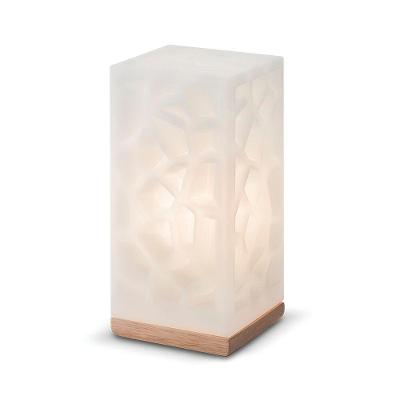 Iluminação Chic: Luminária Torre Elegante Para Ambientes Sofisticados