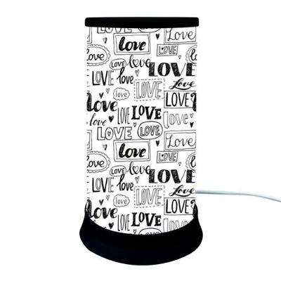 Luz Do Amor: Luminária De Mesa Elegante Em Preto E Branco Para Seu Ambiente Moderno