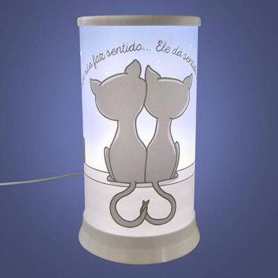 Iluminação Elegante: Luminária De Mesa Hug Gatices Com Estilo Moderno E Sofisticado