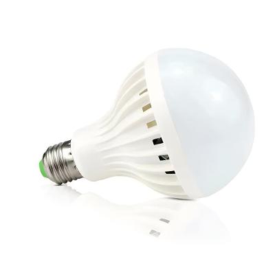 Lâmpada Led Bivolt E27 Cor Branco Neutro Casa Decoração 9W