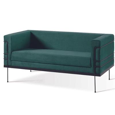 Sofá 2 Lugares Le Corbusier Daf Móveis 136 Cm Em Madeira Eucalipto Espuma D28 Veludo Verde Base Aço
