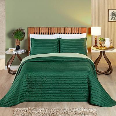 Kit Cobre Leito Belga Casal Queen 03 Peças 200 Fios Dupla Face - Verde Esmeralda Com Verde Claro