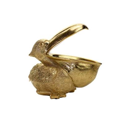 Escultura Pelicano Em Poliresina Dourado 20x23x11cm