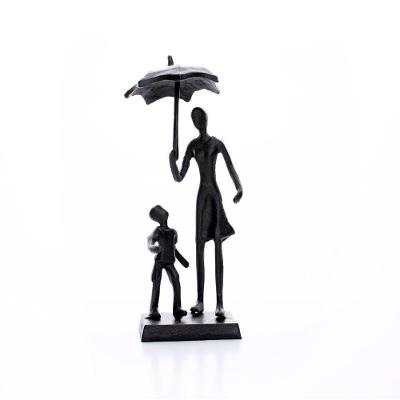 Escultura Em Metal Preto Mãe e Filho 22x7,8cm