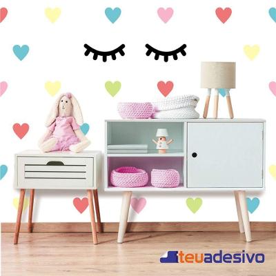 2 Cílios Olhos Fechados Adesivos Parede Infantil + Coração Colorido