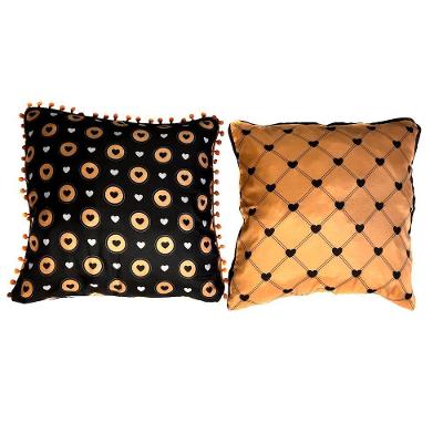Par De Almofadas Cheias Golden Love Preto/Caqui 45Cm X 45Cm - Com Pompom E Viés