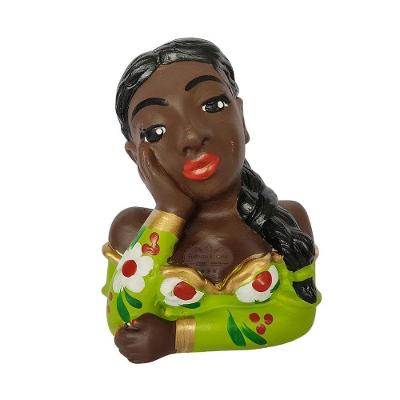 Boneca Namoradeira De Janela Em Gesso Detalhes Verdes Sudeste Rústico