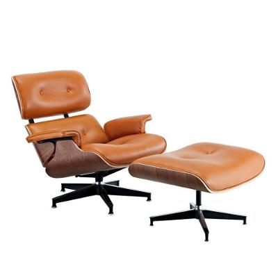 Poltrona Charles Eames Courino Com Puff Caramelo Cor Caramelo
