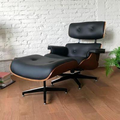 Poltrona Charles Eames Com Puff  Courino Preto Cor Preto