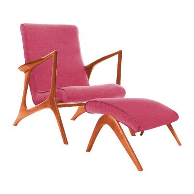 Poltrona Mona Plus Vk Anos 50 Suede Rosa Com Puff Cor Rosa