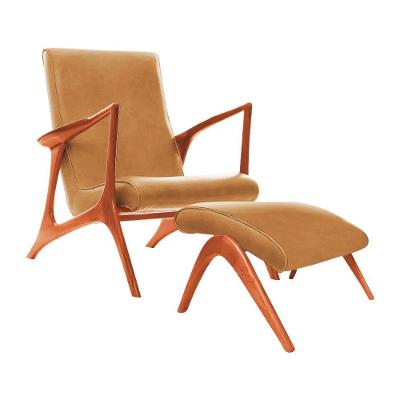 Poltrona Luxo Couro Sintético Caramelo Vk Anos 50 Com Puff Cor Bege