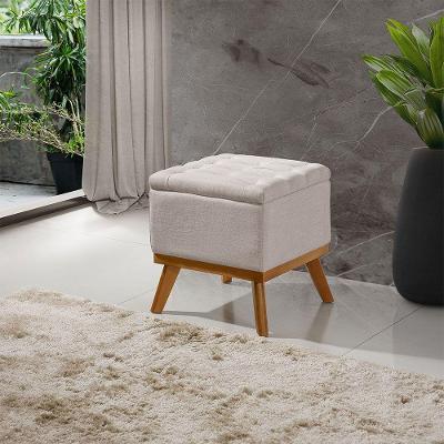 Puff Capitone Com Base Madeira D26 Soft Linho Sofatec Palha