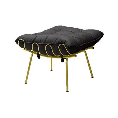 Puff Sala de Estar Abel Pés Dourado Veludo Preto